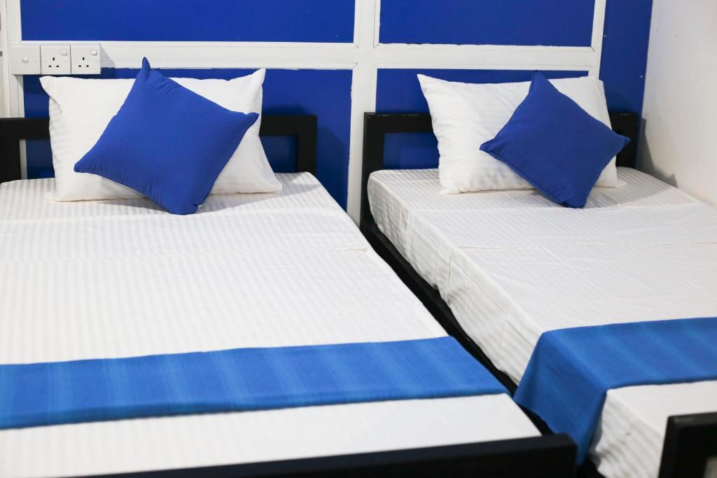 Postel nebo postele na pokoji v ubytování Airport Residence Inn