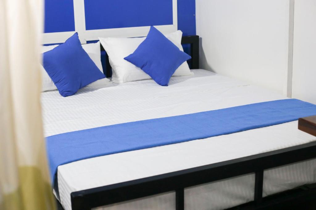 Postel nebo postele na pokoji v ubytování Airport Residence Inn