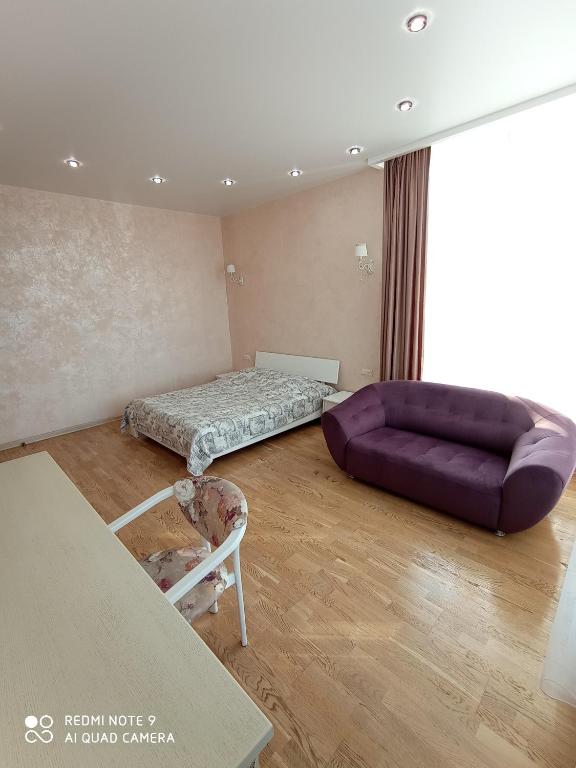 Apartment Frantsuzky Bulvar 60 G