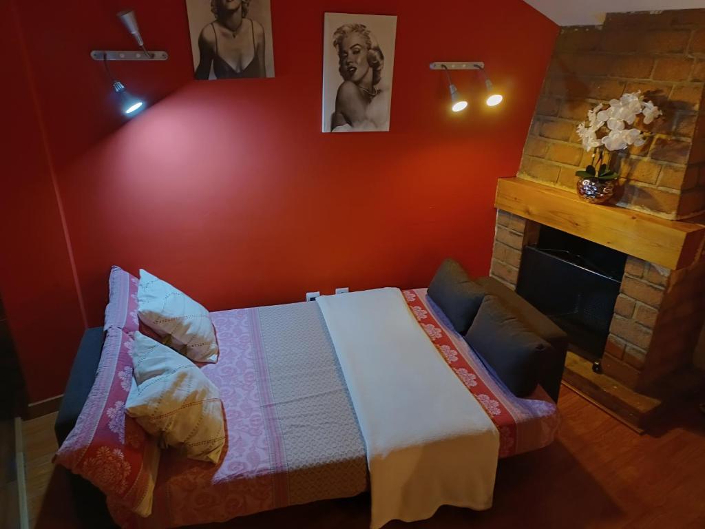 Posteľ alebo postele v izbe v ubytovaní PRECIOSO APARTAMENTO con TERRAZA y PISCINA