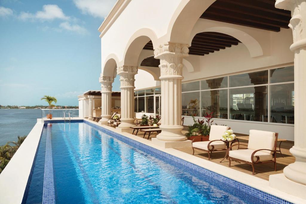Bazén v ubytování Hyatt Zilara Cancun - All Inclusive - Adults Only nebo v jeho okolí