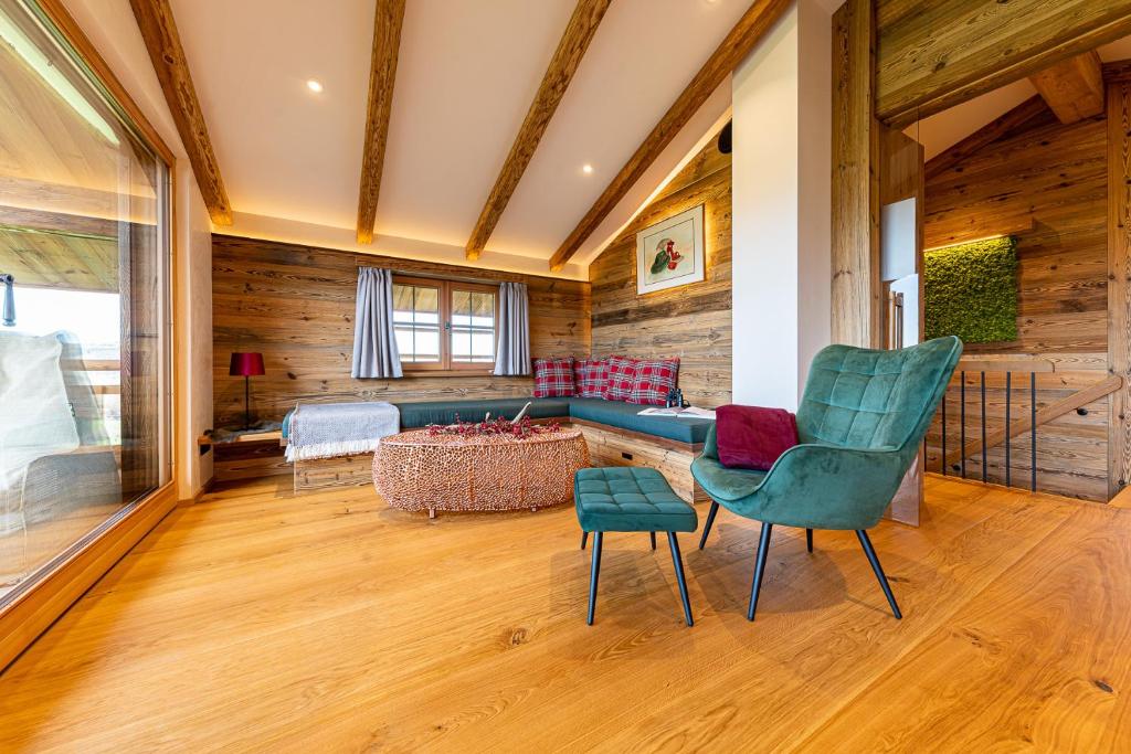 Posezení v ubytování Alm-Chalets-Samerberg
