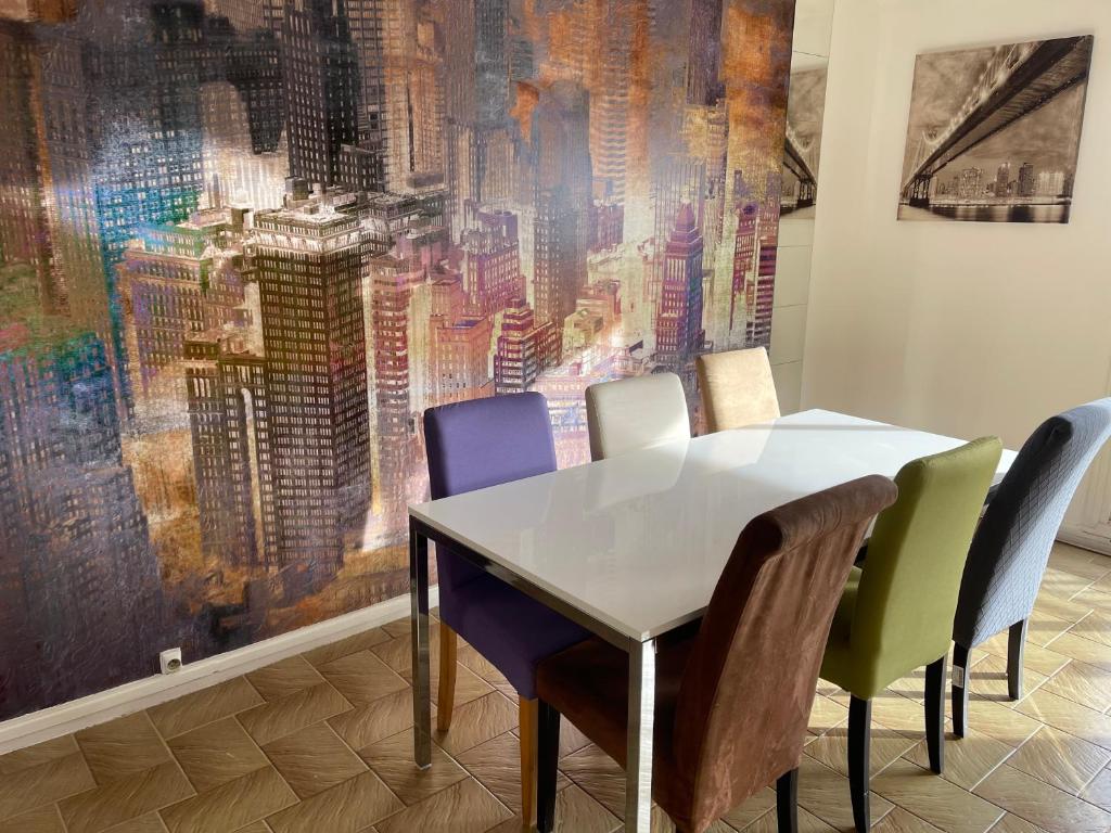 Fotografie z fotogalerie ubytování Chambre privée en colocation dans un appartement au centre de rillieux la pape v destinaci Rillieux