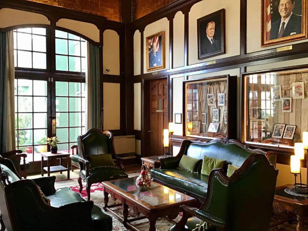 Eureka Inn, Trademark Collection by Wyndham photo