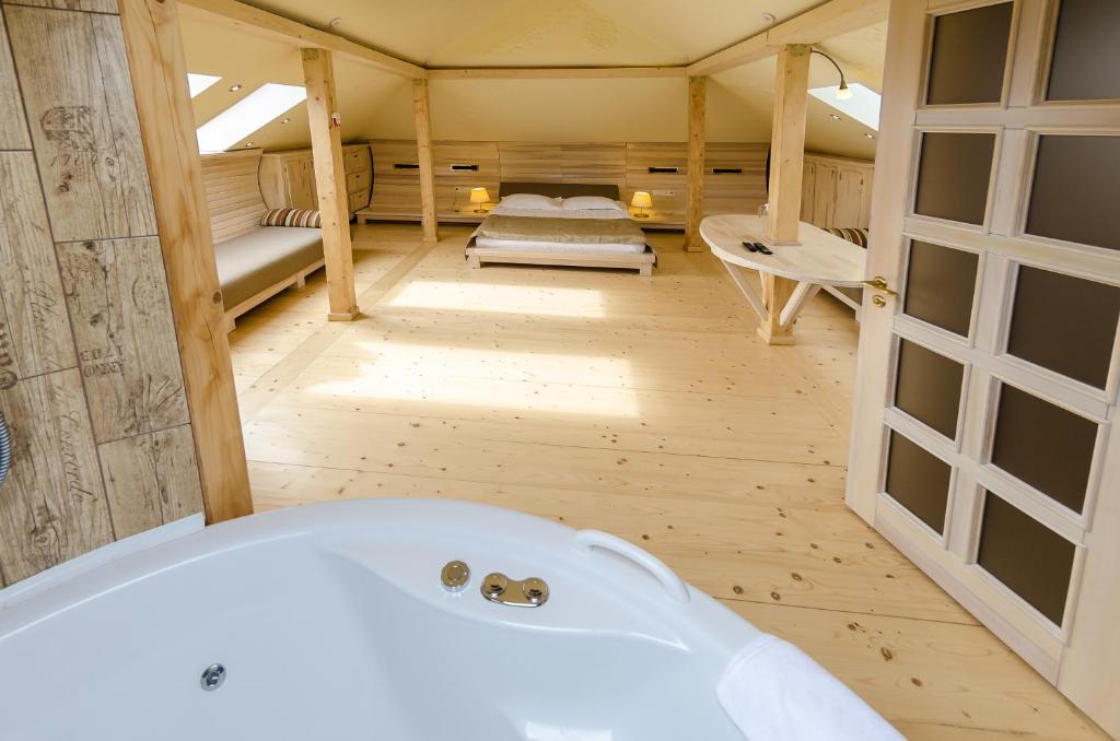 Hata Hutsula - Deluxe Double Room