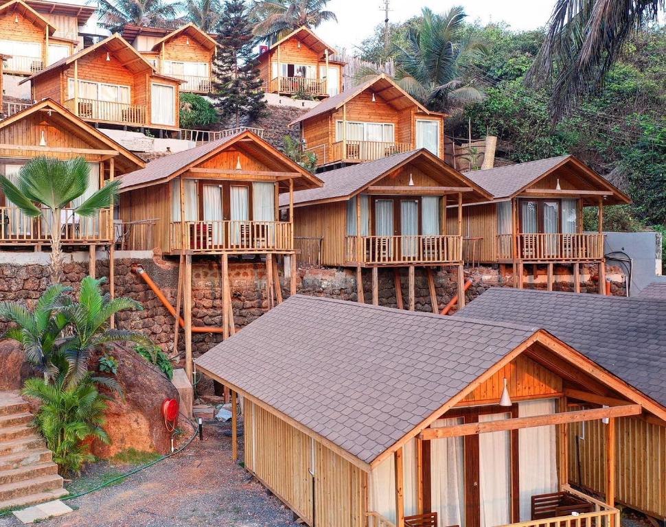 Flamingo Beach Resort