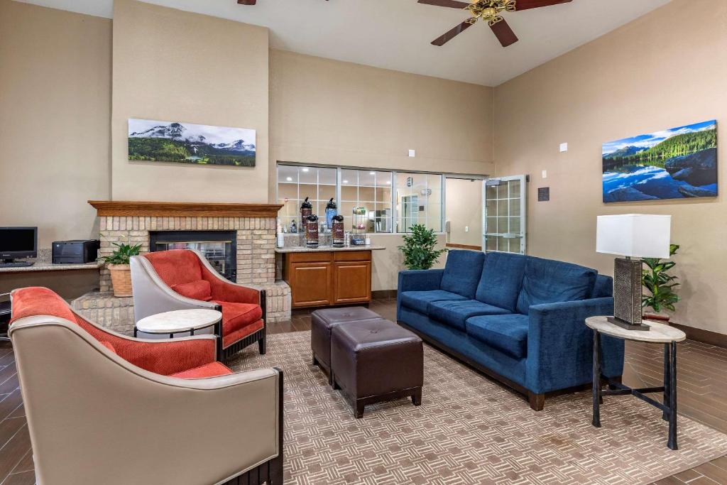 Comfort Suites Fort Collins Near University photo