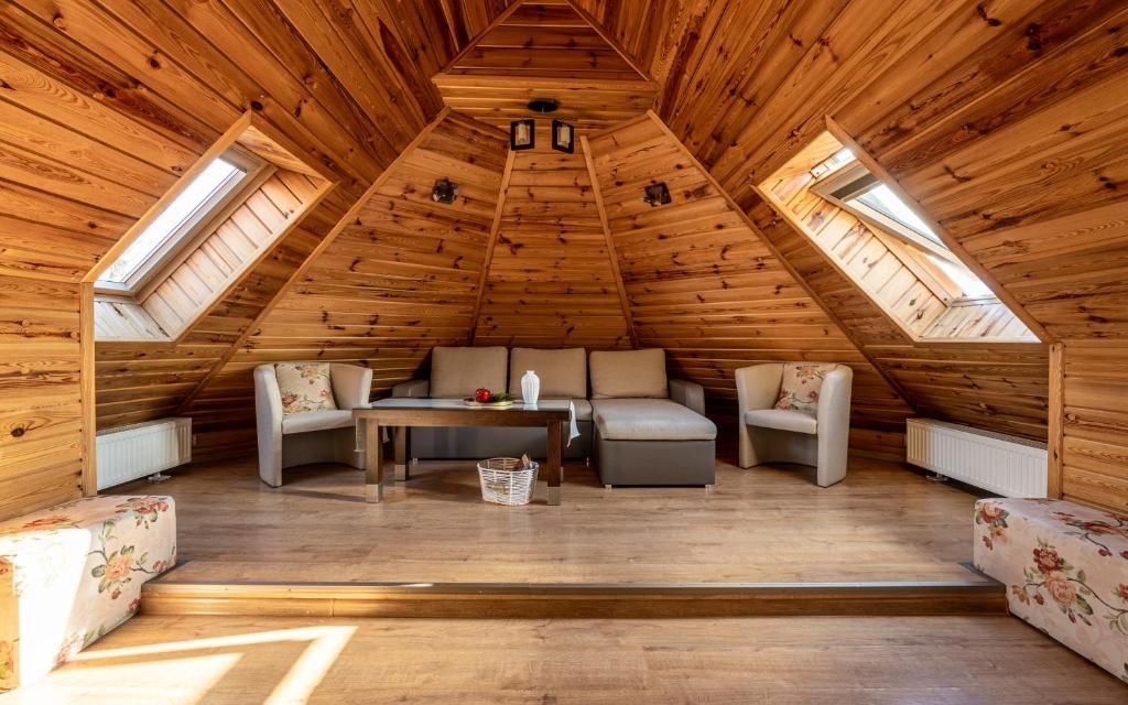 WILLA GALANTÓWKA - 15