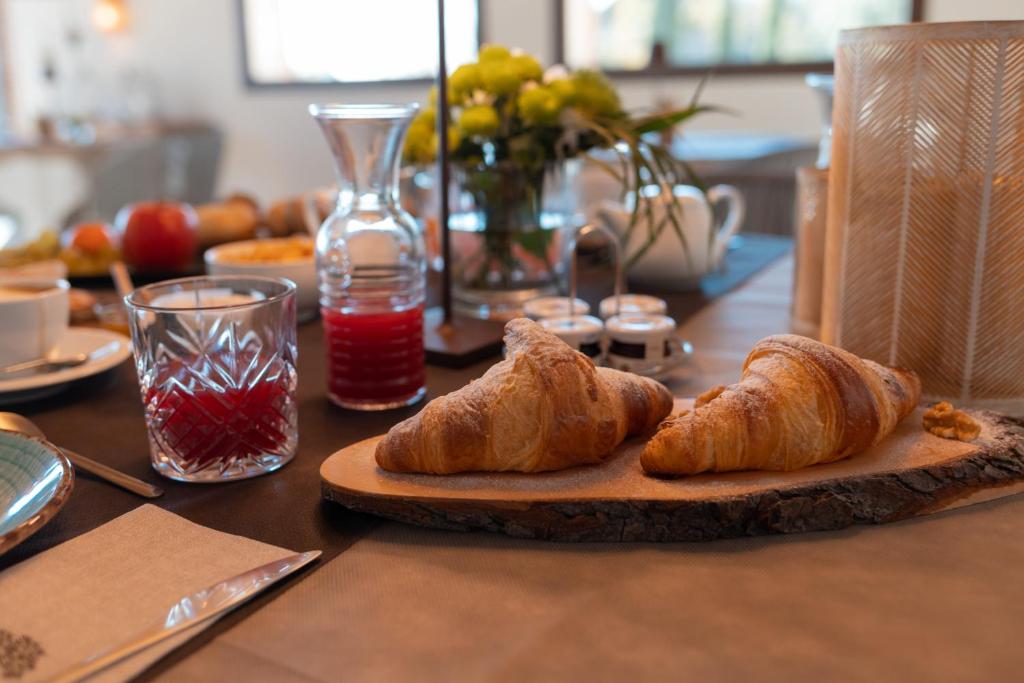 Jedlo v ubytovaní bed & breakfast alebo blízkom okolí