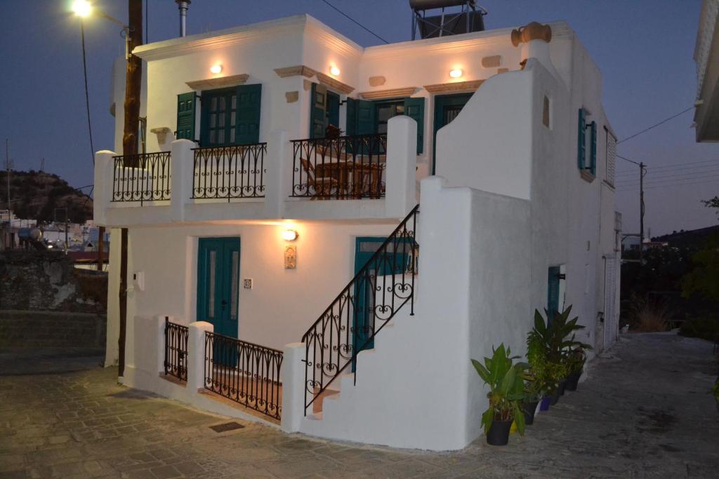 Shirleys Cottage - One-Bedroom House