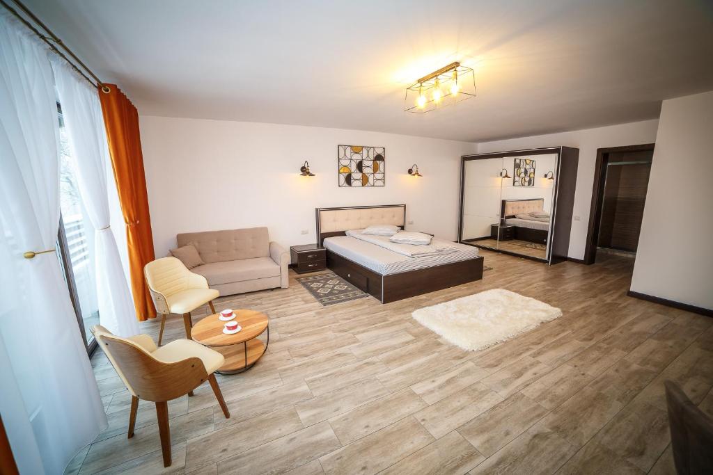 ROMANTIK RESORT - Deluxe Double Room With Extra Bed