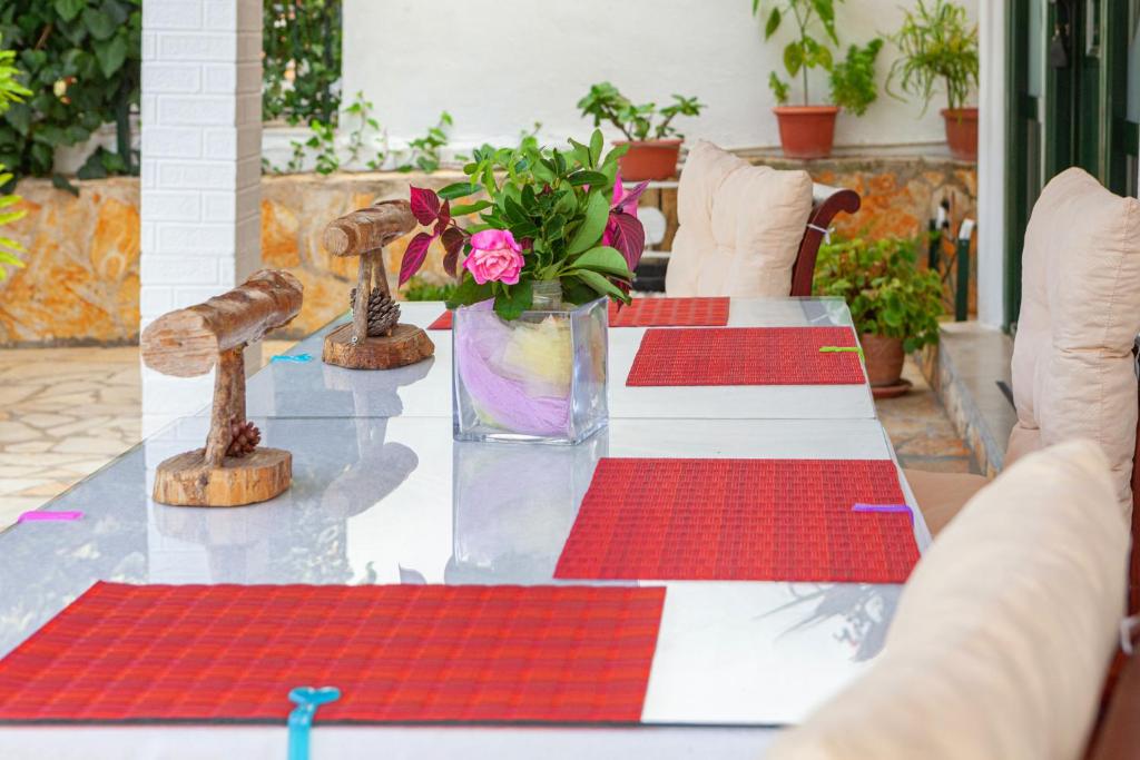 Posezení v ubytování Vasiliki Cottages Agios Gordios