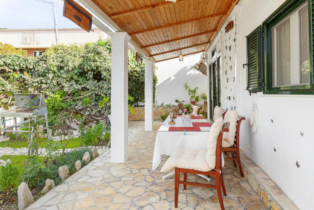 Zahrada ubytování Vasiliki Cottages Agios Gordios