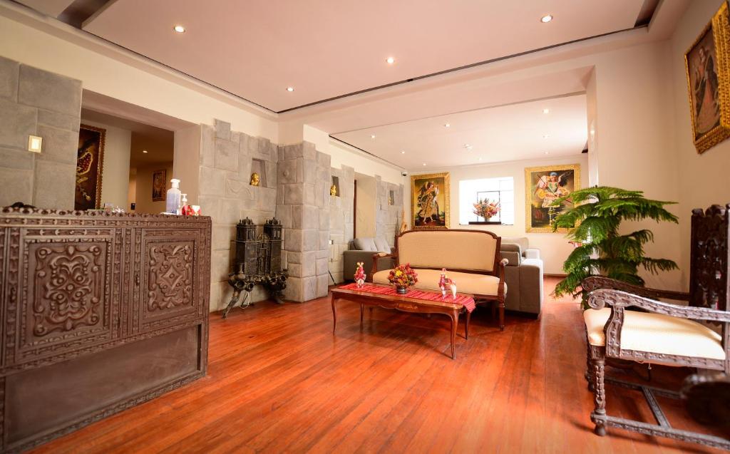 Hotel Boutique Gold Garden Interior