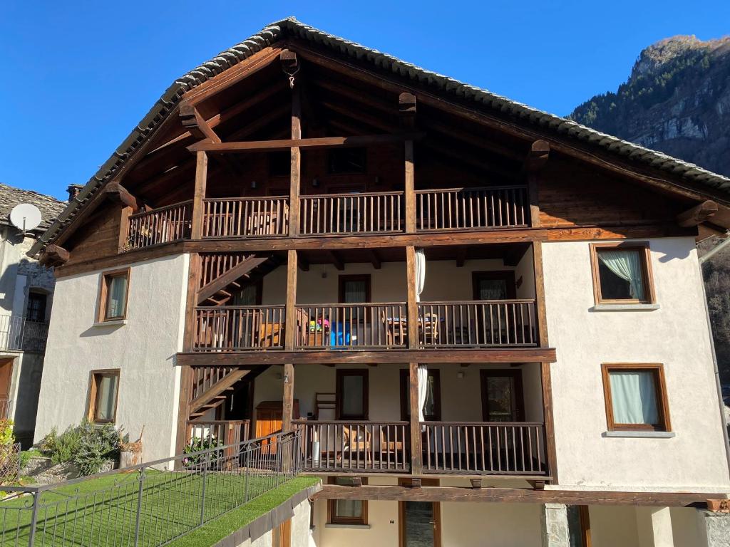 Nespecifikovaný výhled na hory nebo výhled na hory při pohledu z apartmánu