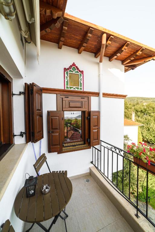 Balkón nebo terasa v ubytování Mansion Chalatsopoulos