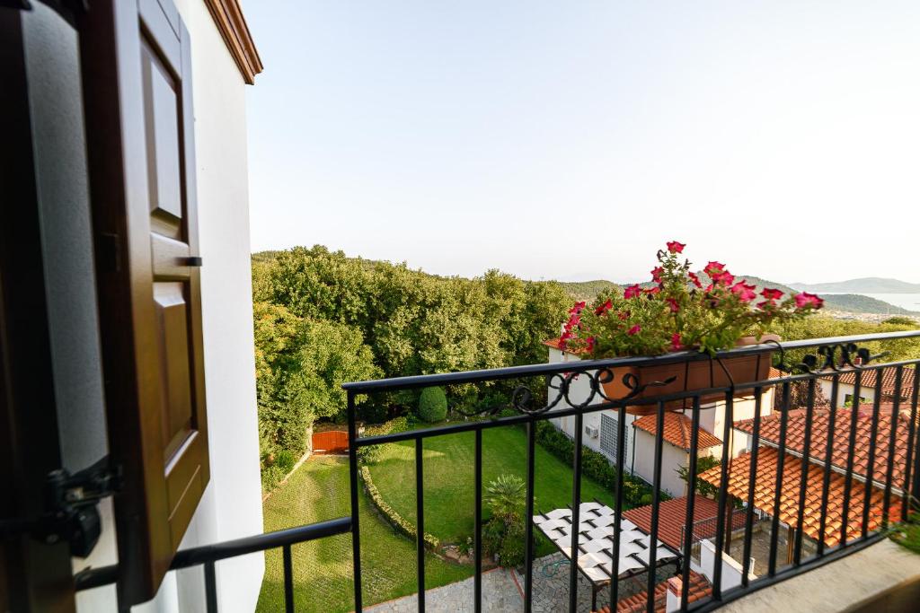 Balkón nebo terasa v ubytování Mansion Chalatsopoulos