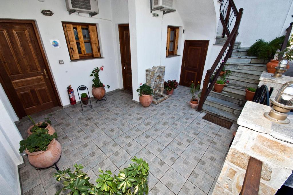 Balkón nebo terasa v ubytování Athina Apartments
