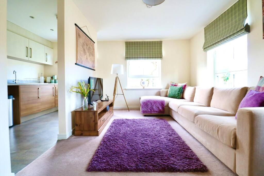 Two Bed Holiday Home in Glasgow
