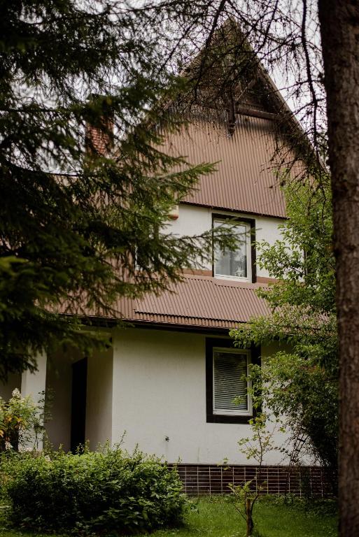 Budova, v ktorej sa dovolenkový dom nachádza