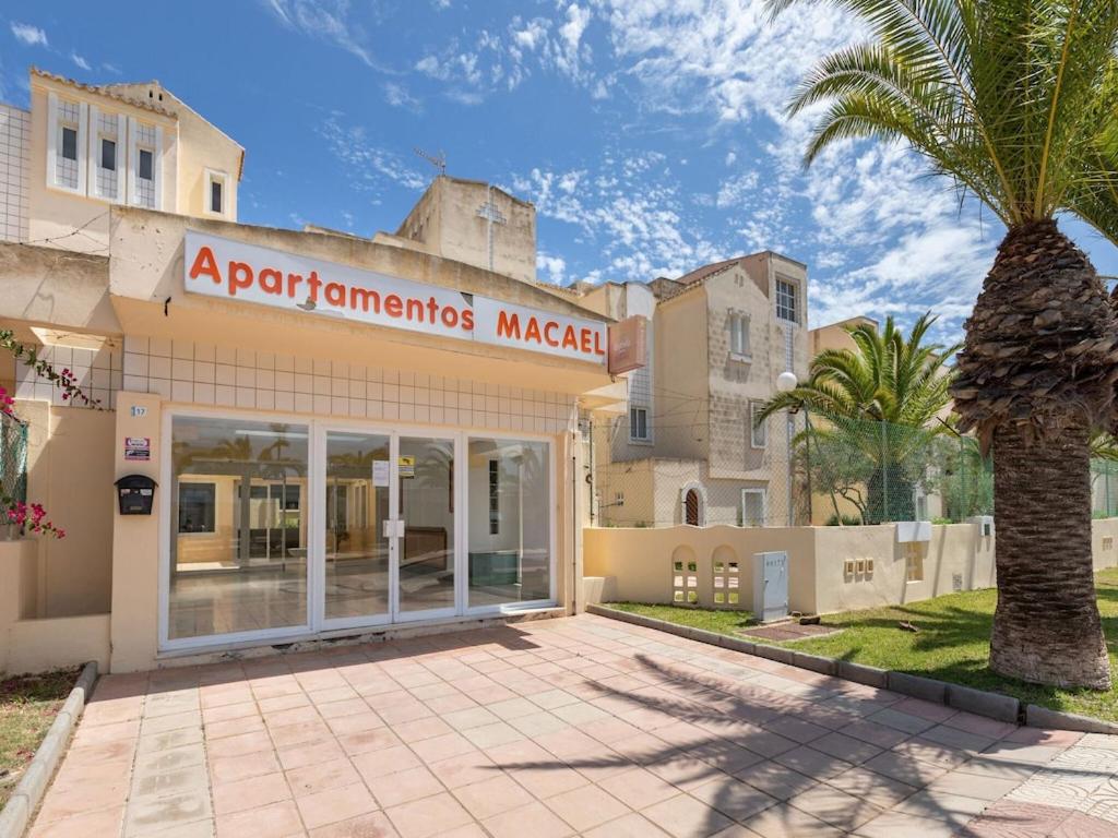 Snug Apartment in Andalucía with Pool next to the Beach, Las ...