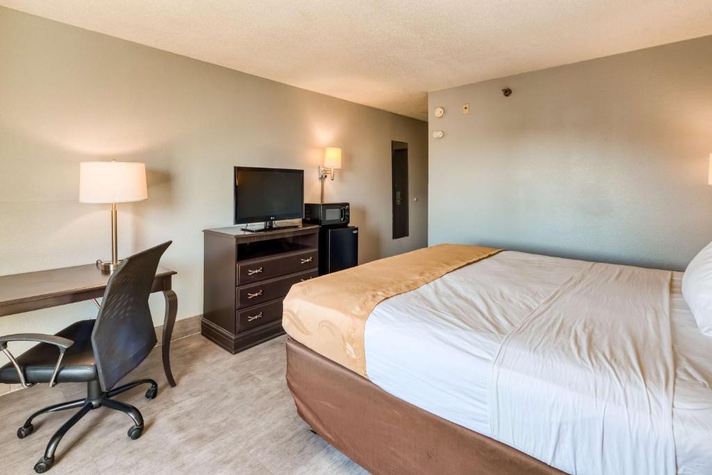 SureStay Plus Hotel by Best Western Durham Medical Center - Habitación Con Cama Extragrande - No Fumadores