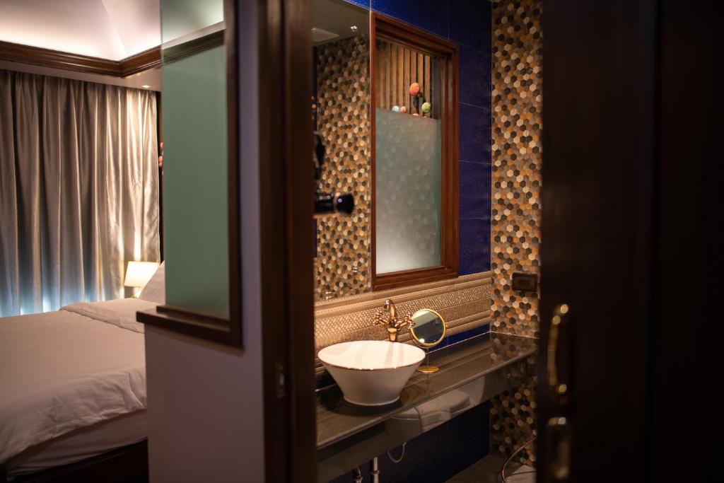 At Gate Thaphae Hotel - Resim 14