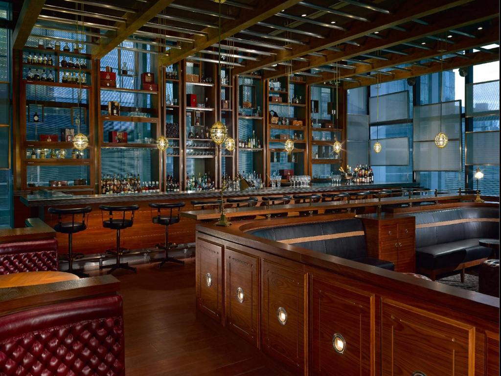 Lounge nebo bar v ubytování Jing An Shangri-La, Shanghai