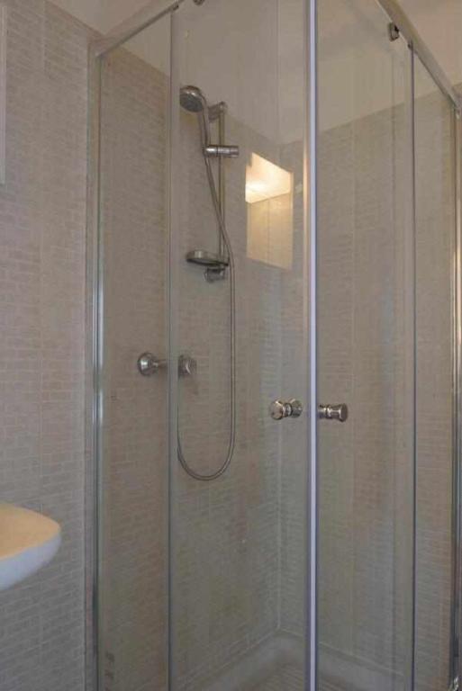 Kúpeľňa v ubytovaní CASA LELLA Monte San Pietrangeli