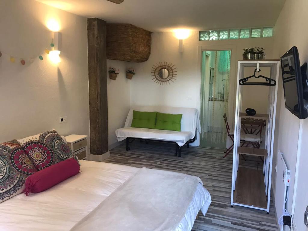 Postel nebo postele na pokoji v ubytování apartamento Torreblanca del sol Beach