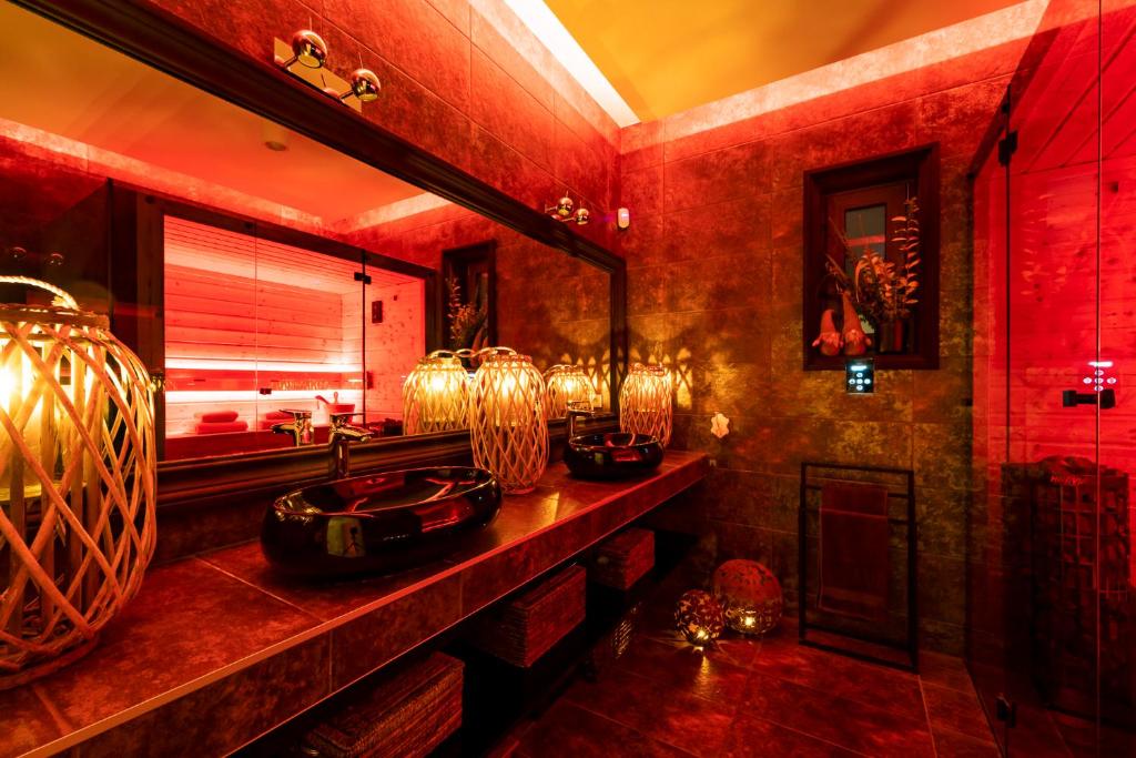 Fotografia z galérie ubytovania Spa Love Home Sauna Jacuzzi ROMANTYCZNY DOM DLA PARY Z PRYWATNYM SPA v destinácii Zielona Góra
