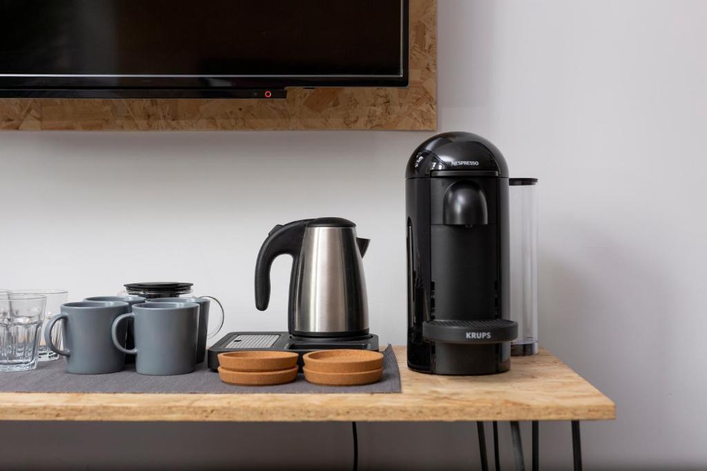 Utensilios para hacer té y café en On The Walk