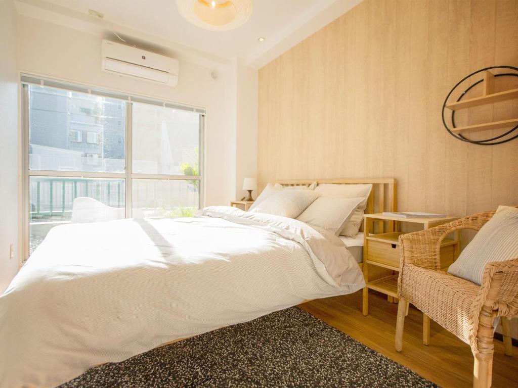 Tsubame Hotel Asakusabashi 3 minutes walk from Asakusabashi Station Near Asakusa, Akihabara, and Ueno Cooking utensils and kitchen washing machine available Direct access to Haneda and Narita airports 5