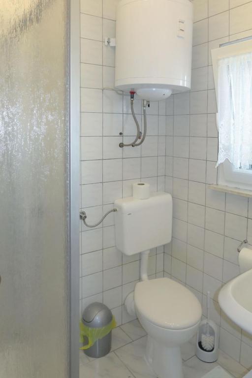 Kúpeľňa v ubytovaní Apartment Suzi-2 by Interhome
