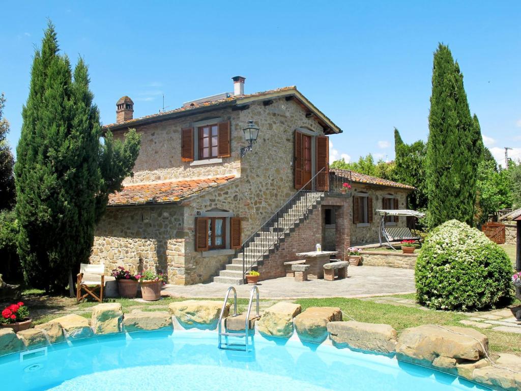 Bazén v ubytování Holiday Home Casa Clotilde by Interhome nebo v jeho okolí