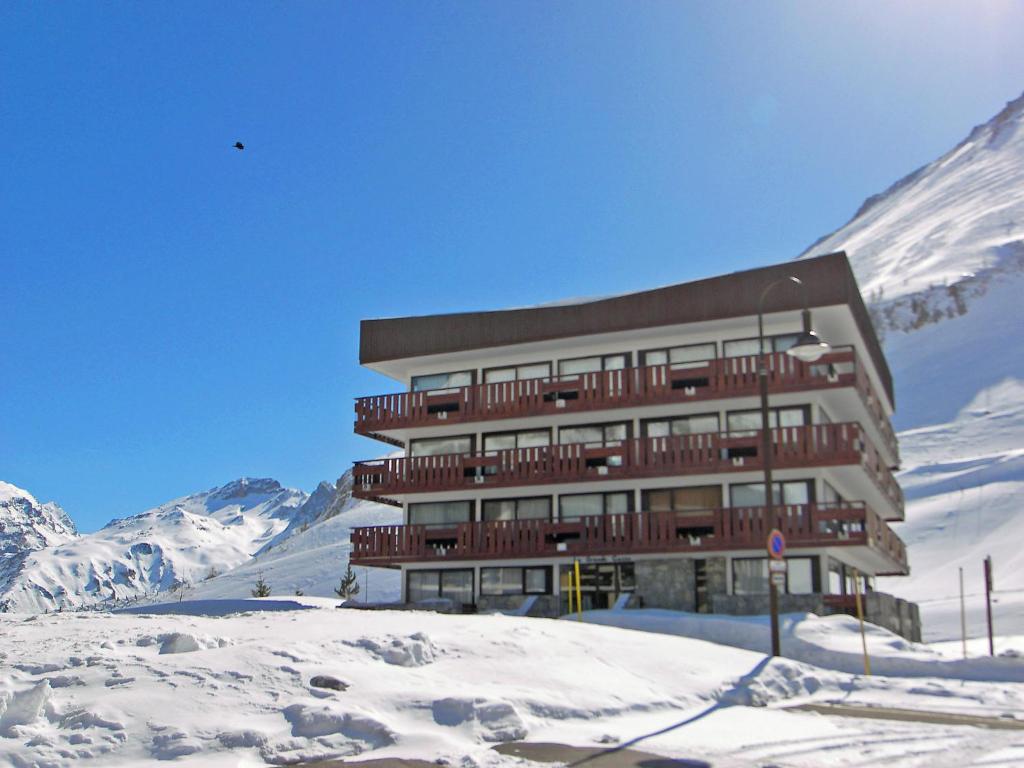 a building on top of a snow covered mountain at Apartment La Grande Casse - Lavachet-3 by Interhome in Tignes