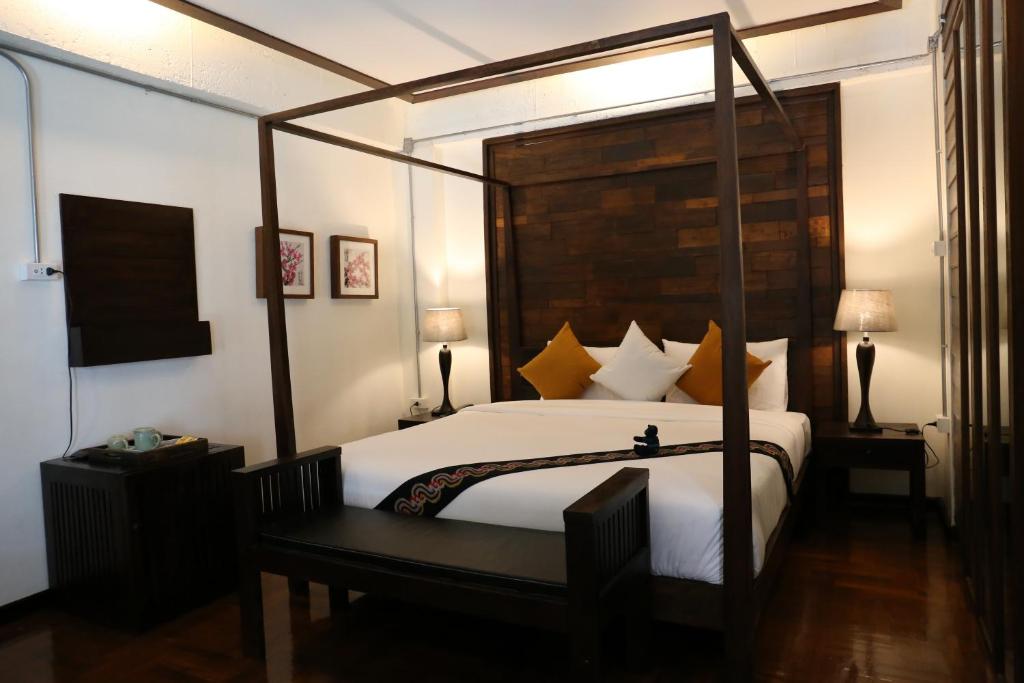 Kampaeng Ngam Hotel - Steps to Night Bazaar & Old City - Quarto Duplo Deluxe