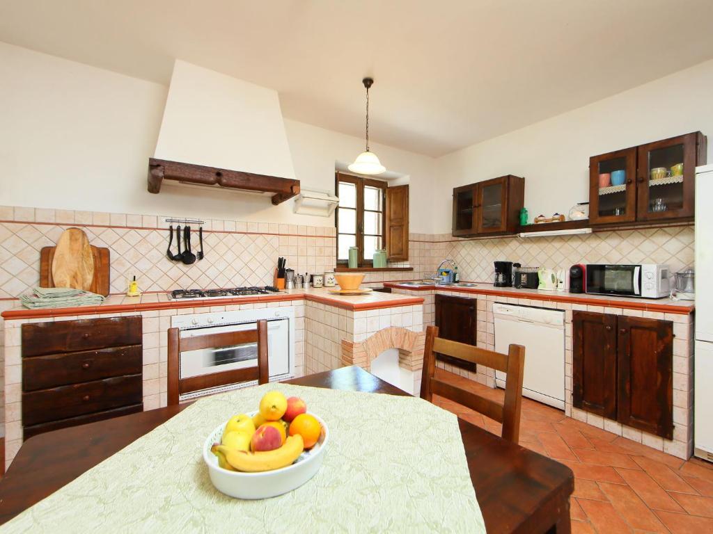 Kuchyň nebo kuchyňský kout v ubytování Holiday Home Val d'Orcia by Interhome