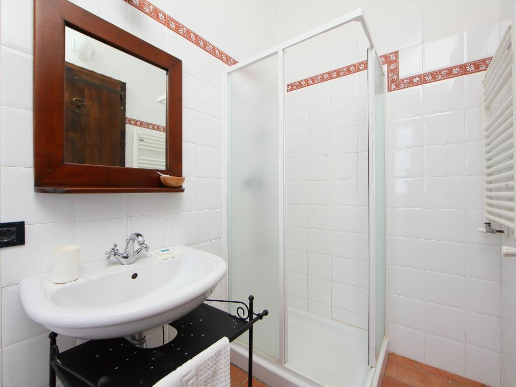 Koupelna v ubytování Holiday Home Val d'Orcia by Interhome