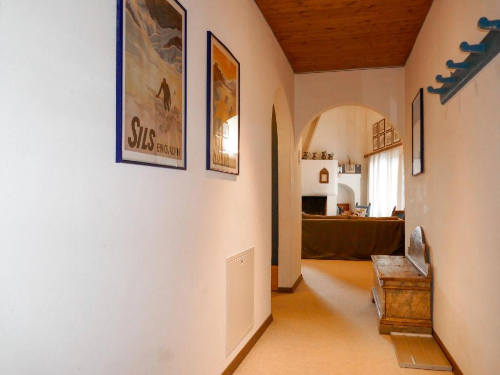Posezení v ubytování Apartment Chesa Prasüra 10 by Interhome