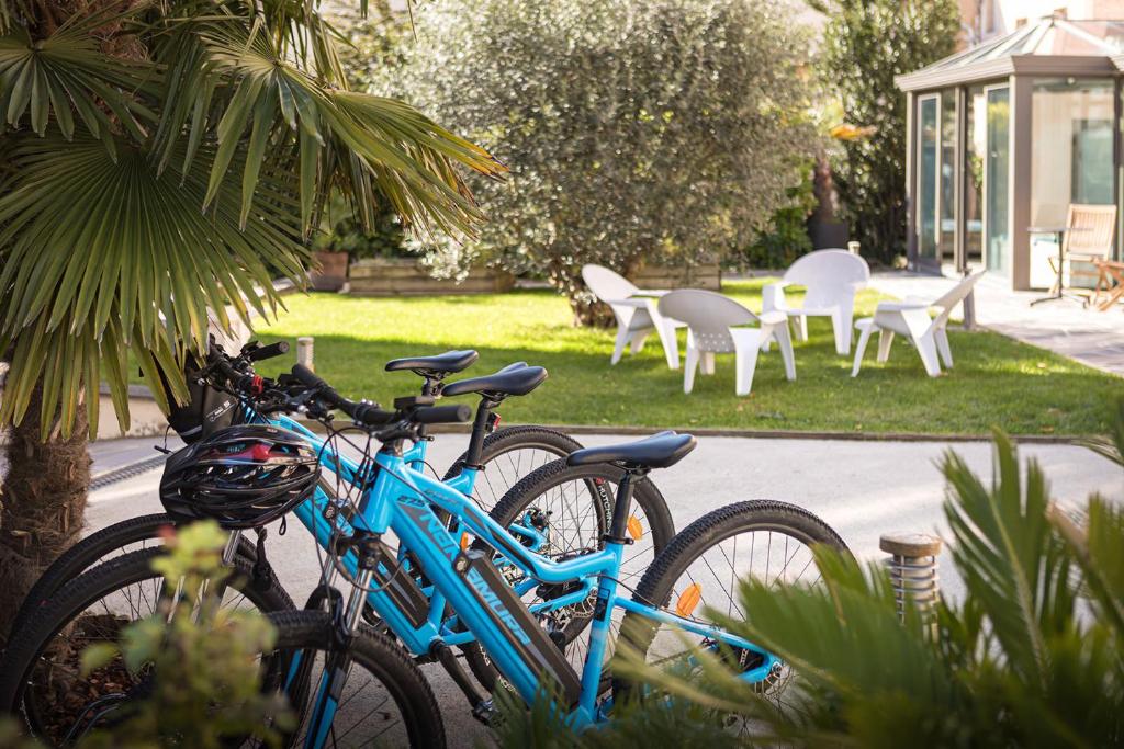 Jízda na kole v ubytování Hôtel Spa Thermalia nebo okolí