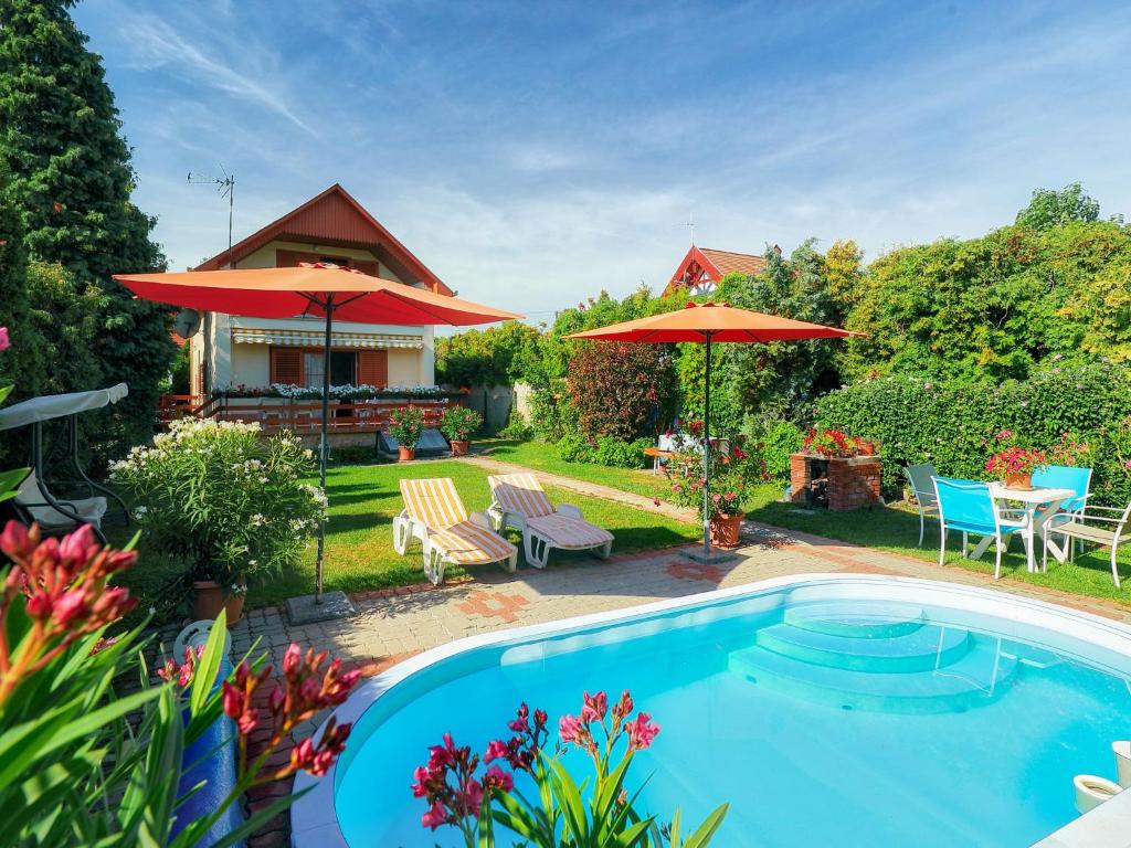 Bazén v ubytování Holiday Home Flamingo by Interhome nebo v jeho okolí