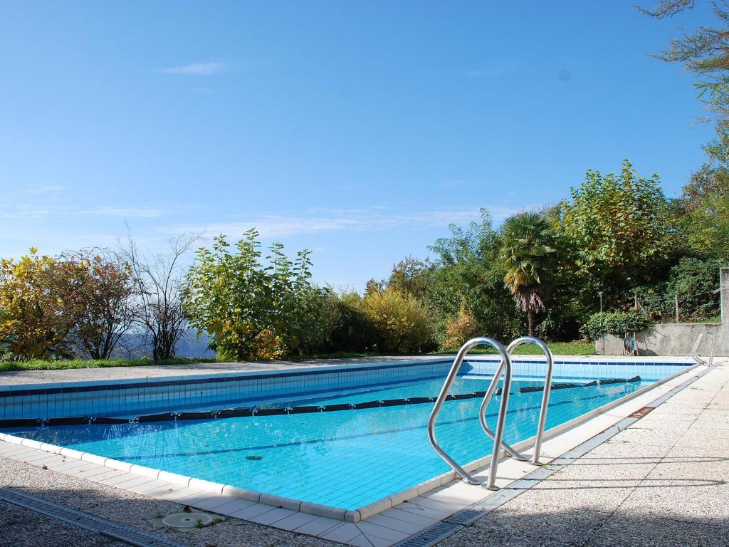 Bazén v ubytování Holiday Home Residenza ai Castagni by Interhome nebo v jeho okolí