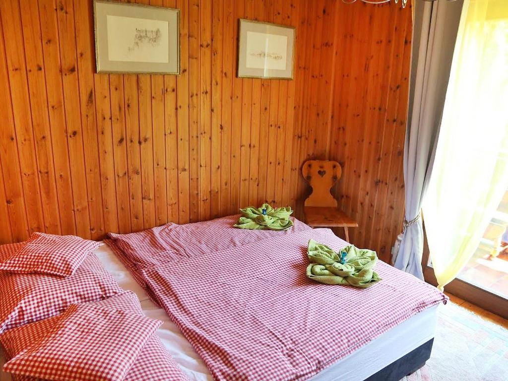 Postel nebo postele na pokoji v ubytování Holiday Home Rustika by Interhome