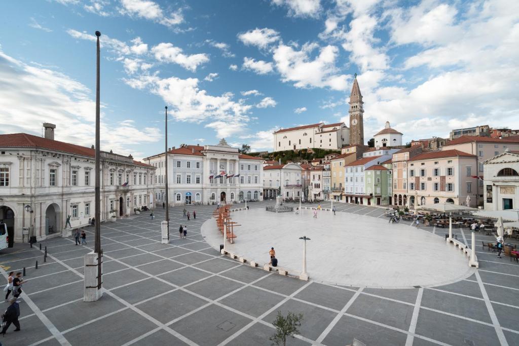 Una vista general de Piran o una vista desde la ciudad tomada desde el hotel