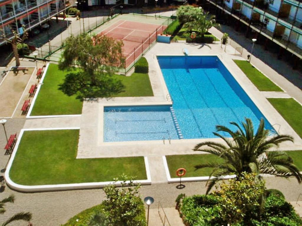 Bazén v ubytování Apartment Mariola by Interhome nebo v jeho okolí