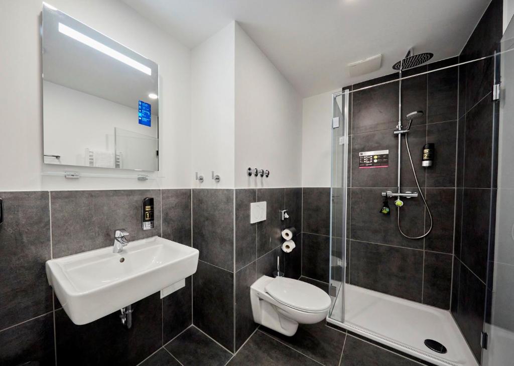 SMARTY Cologne Dom Hotel - Boardinghouse - KONTAKTLOSER SELF CHECK-IN - Resim 25