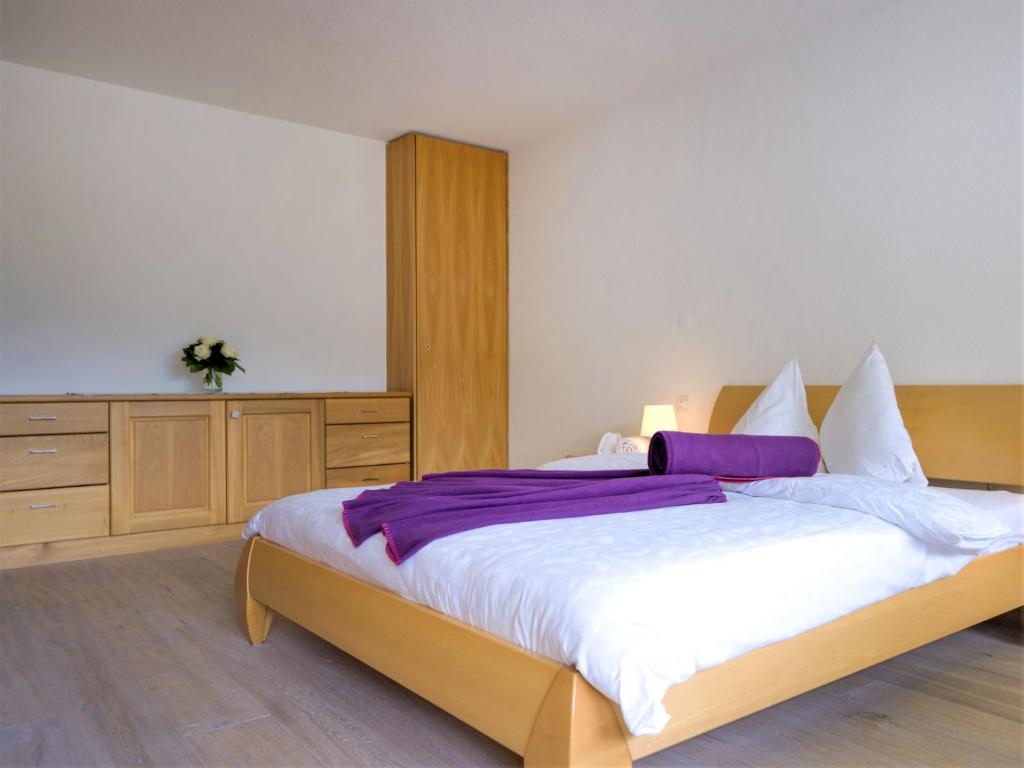 Postel nebo postele na pokoji v ubytování Apartment Granit-5 by Interhome