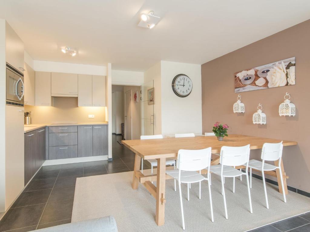Kuchyň nebo kuchyňský kout v ubytování Apartment Res- Albatros 301 by Interhome
