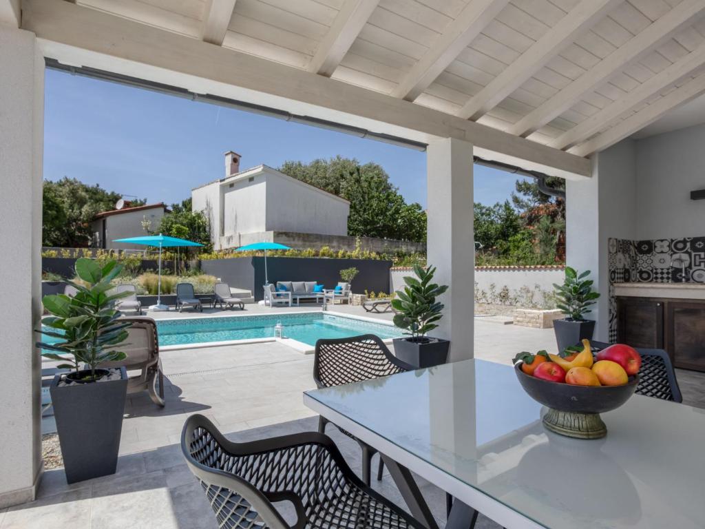 Bazén v ubytovaní Villa Dream house by Interhome alebo v jeho blízkosti